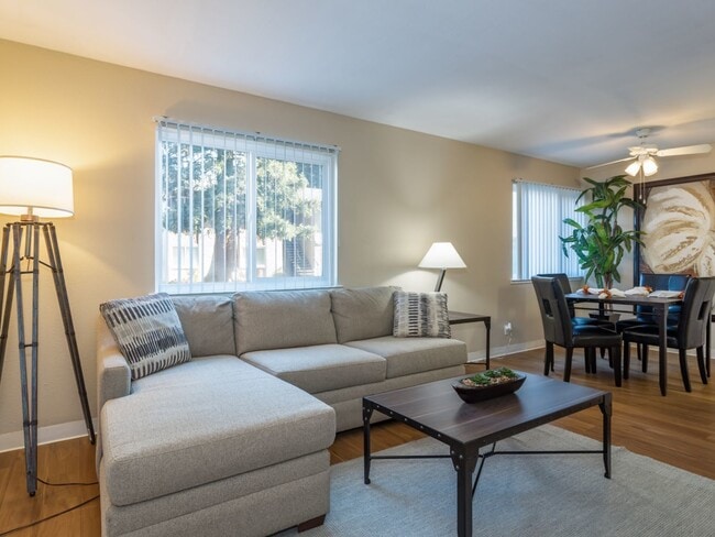 Foto del edificio - Acacia Apartments