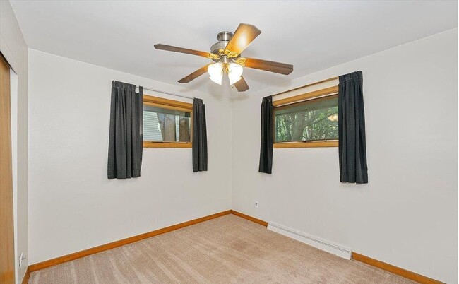 Foto del edificio - 440 6th St E