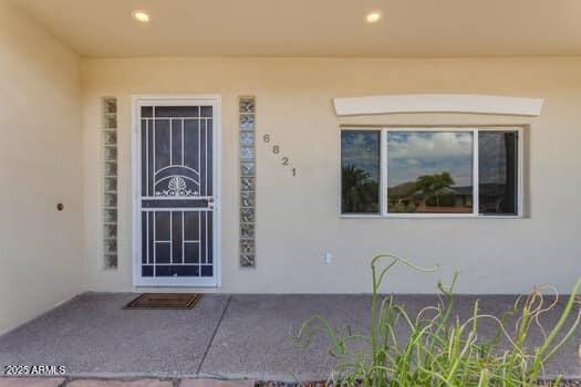 Foto del edificio - 6821 E Palm Ln