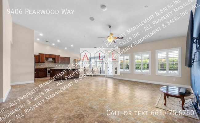 Building Photo - 9406 Pearwood Way