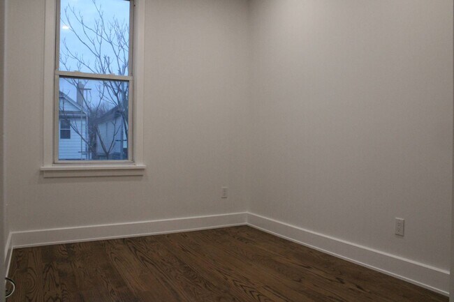 Building Photo - 78-17 85th St