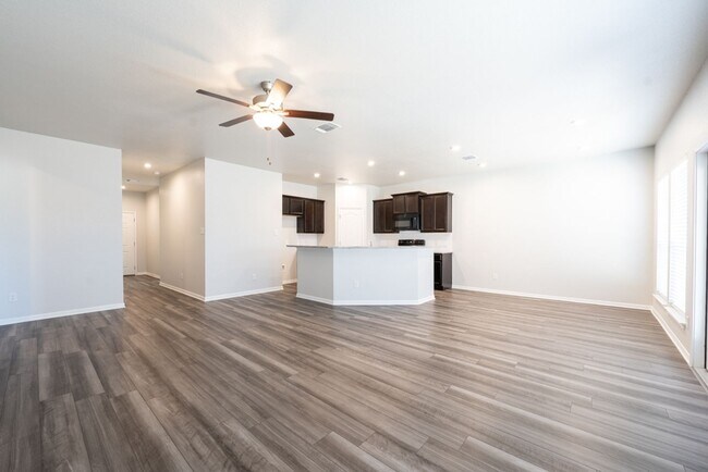Foto del edificio - Charming 3-Bedroom Home in Troy, TX – Conv...