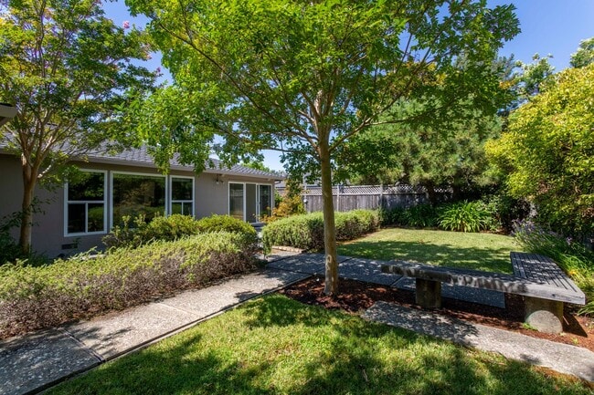 Northbridge 4bd/2ba Rancher w/Central AC &... - Northbridge 4bd/2ba Rancher w/Central AC &... House