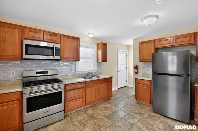 Foto del edificio - 1966 South St