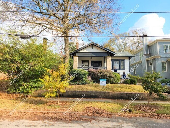 Building Photo - 355 Leland Terrace NE