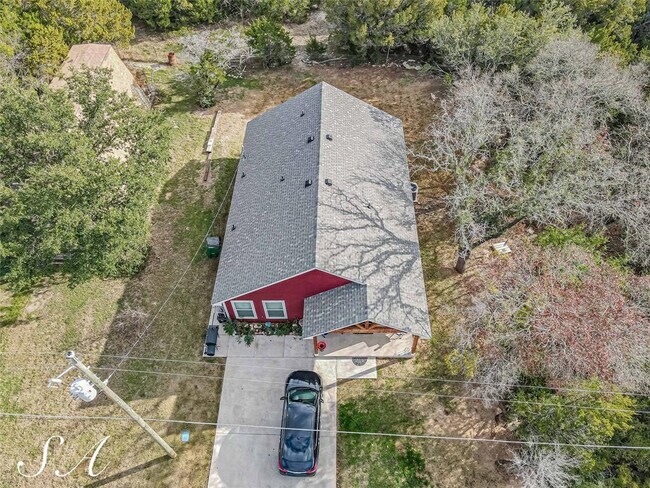 Building Photo - 1823 Hidden Valley Rd