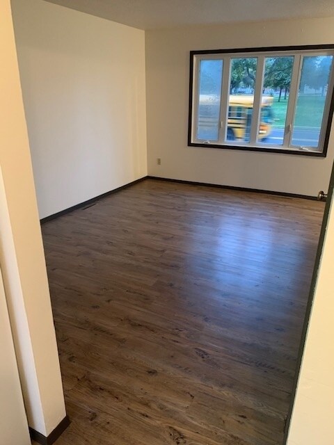 Foto del edificio - 614 E 6th St