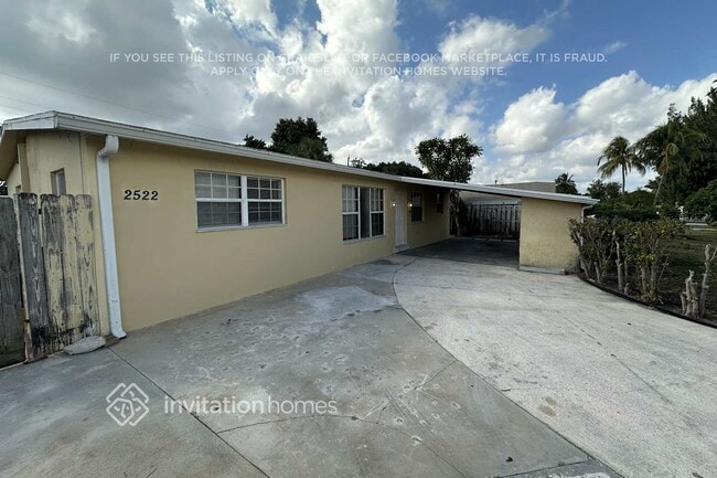 Building Photo - 2522 Holly Rd