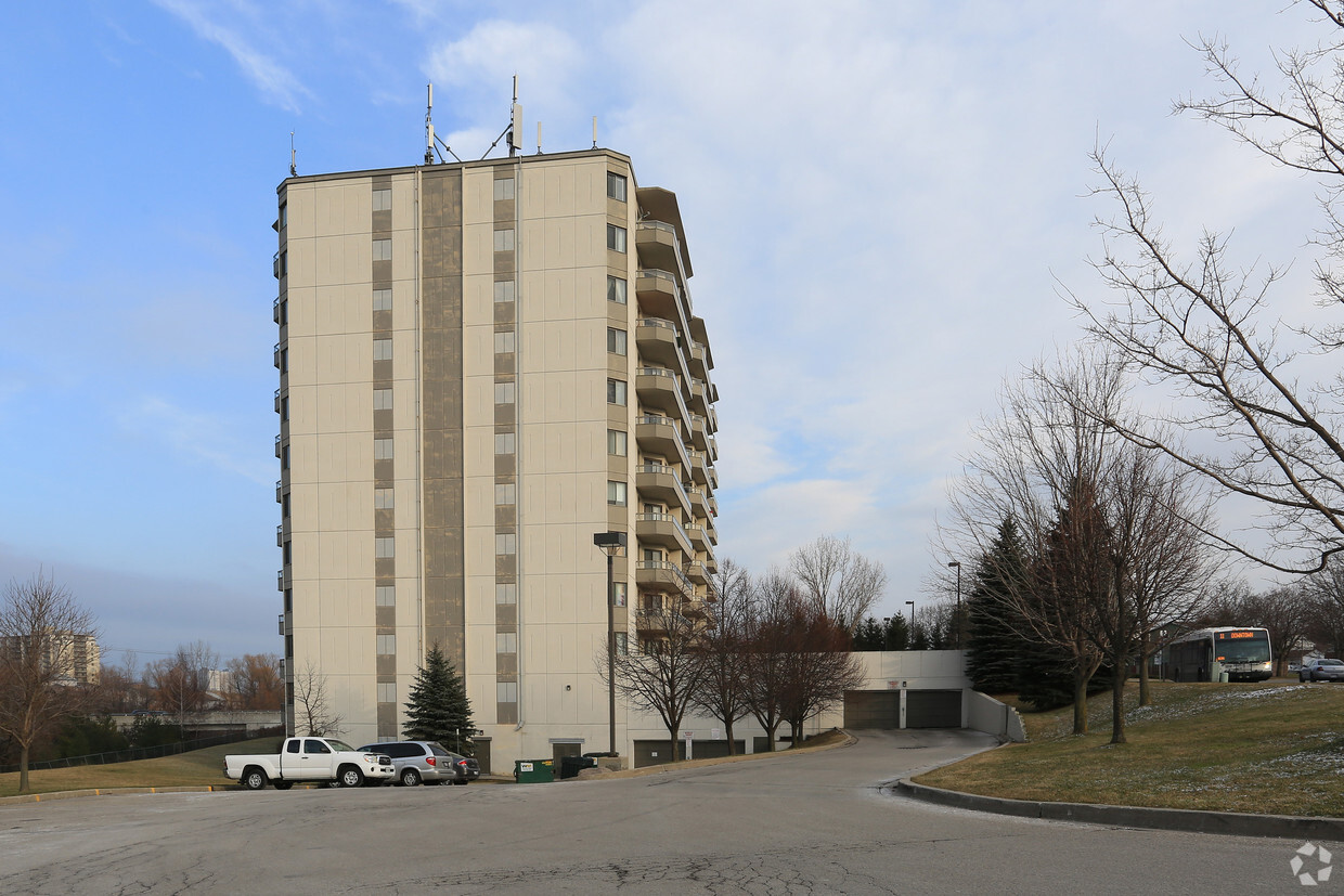 Photo du bâtiment - Country Hill Estates