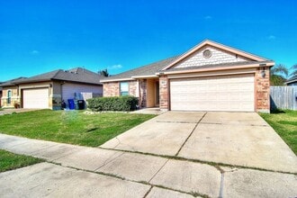 Building Photo - 6824 Fox Tail Dr