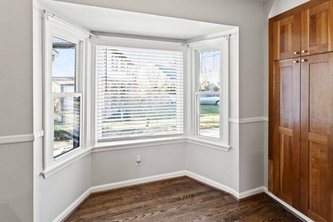 Building Photo - Welcome to Windy Hills