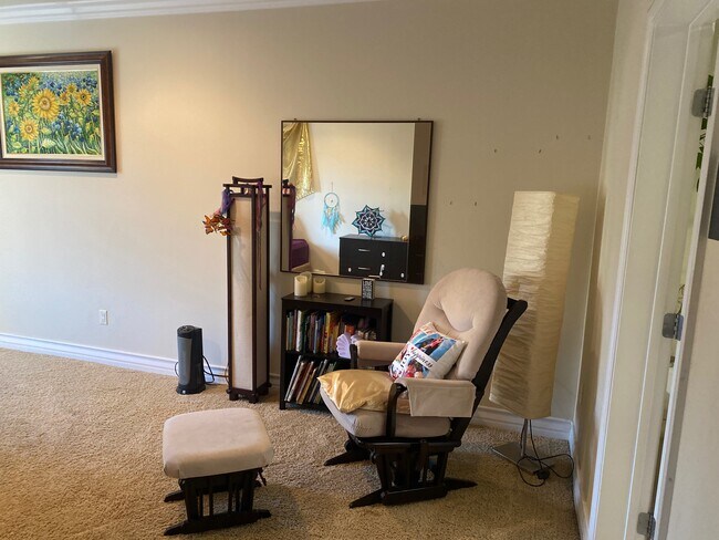 Rocking chair for comfort - 12045 Hoffman St