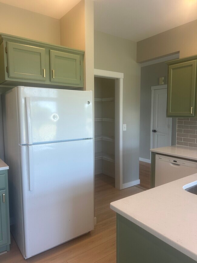 Foto del edificio - 1341 Colony Ct