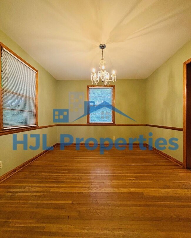 Foto del edificio - Beautiful Large Home in Donelson!