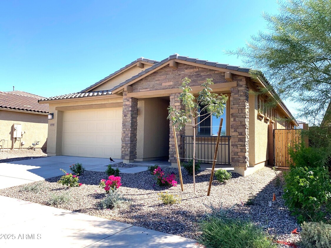 Foto principal - 10859 E Tillman Ave