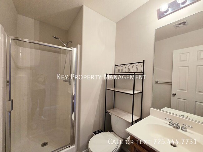 Building Photo - 3 Bedroom, 3 Bath, 3 Story home near Warm ...