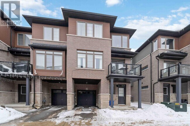 Building Photo - 61 Soho St