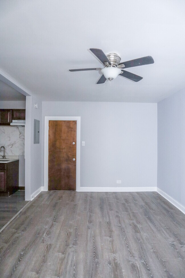 Foto del edificio - 6956 N Ashland Ave