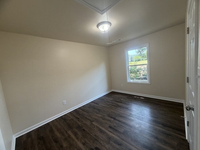 Building Photo - 226 N 9th St