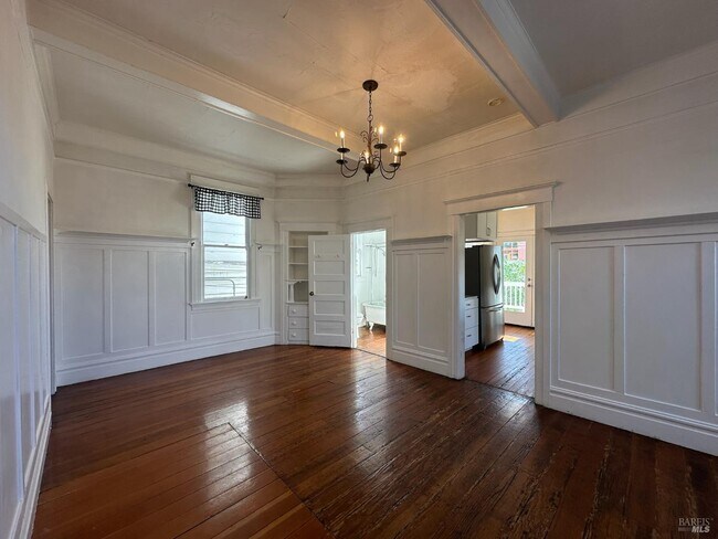 Building Photo - 519 Virginia St