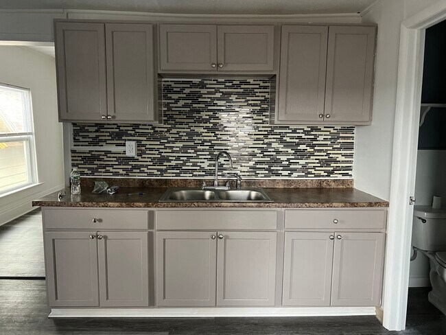 Opposite front wall kitchen - 206 Tompkins St