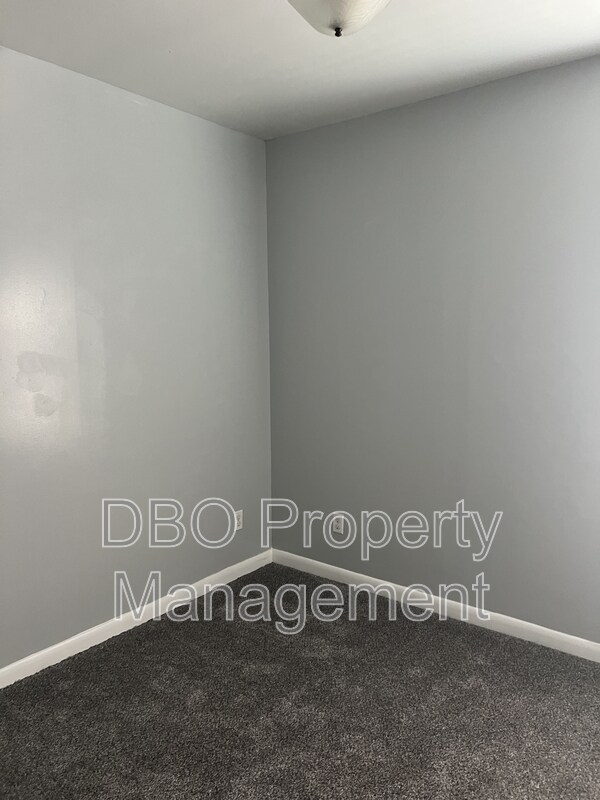 Foto del edificio - 822 Hampton Ave