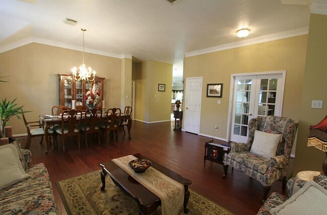 Foto del edificio - 4314 Laurel Creek Ct