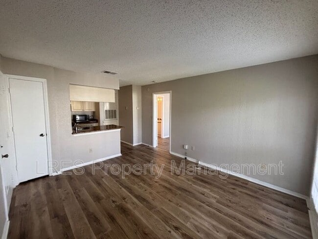 Building Photo - 2550 N Alafaya Trail