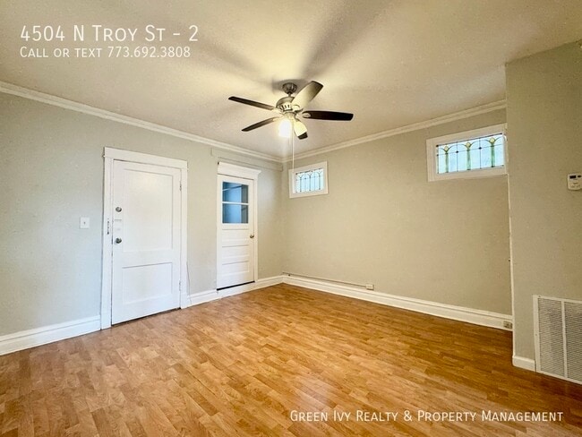 Foto del edificio - 4504 N Troy St