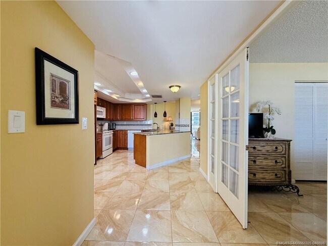 Foto del edificio - 9500 S Ocean Dr