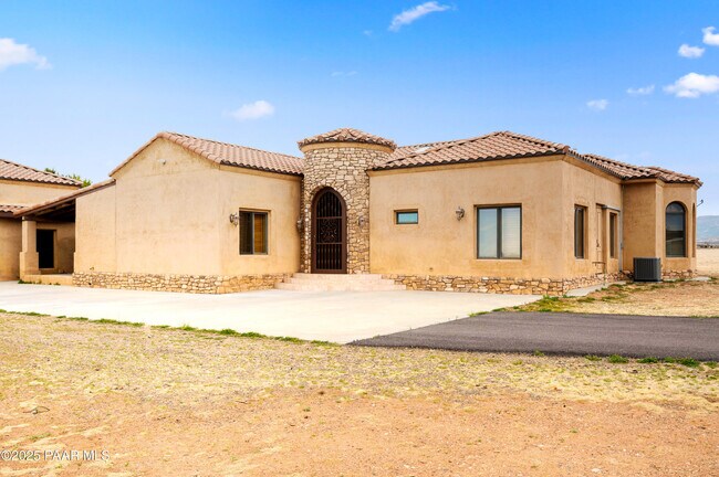 Building Photo - 7500 Michelotti Ranch Rd