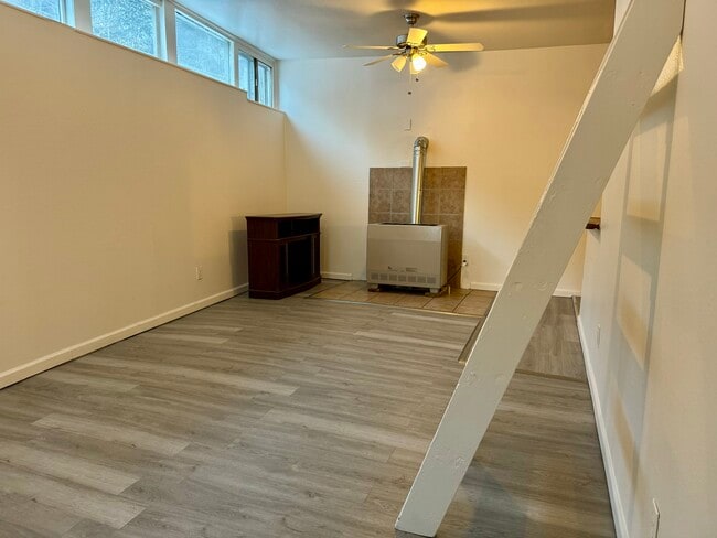Building Photo - 312 Ruxton Ave