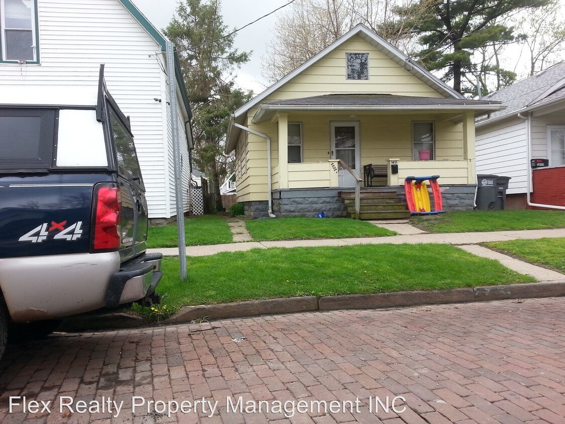 Primary Photo - 2 br, 1 bath House - 1451 COLBURN ST.