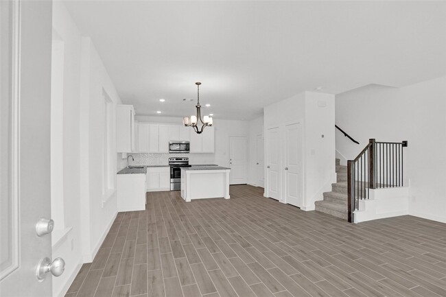 Building Photo - 312 Oakbend Dr