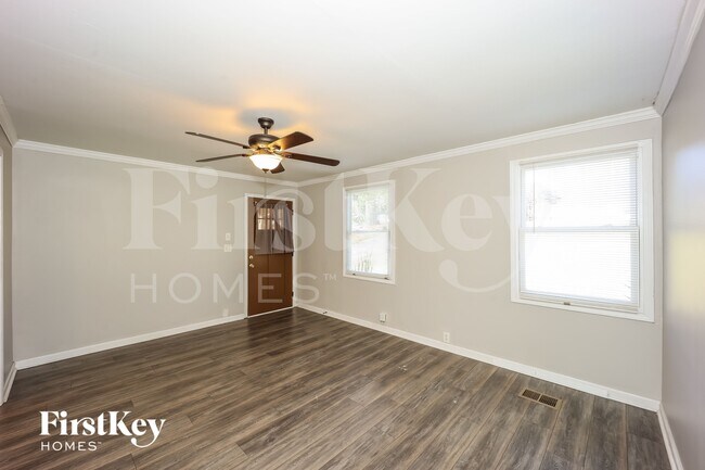 Foto del edificio - 942 Astor Ave SW