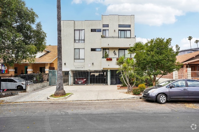 Building Photo - 1605 Winona Blvd