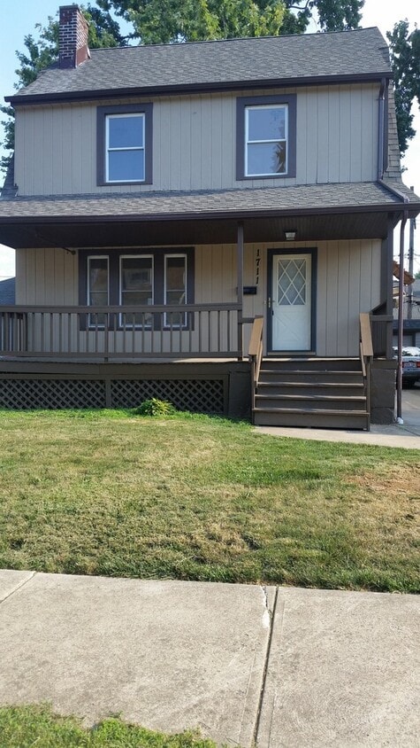 Primary Photo - 1711 Ardoyne Ave