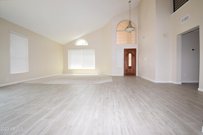 Building Photo - 16005 S 42nd St
