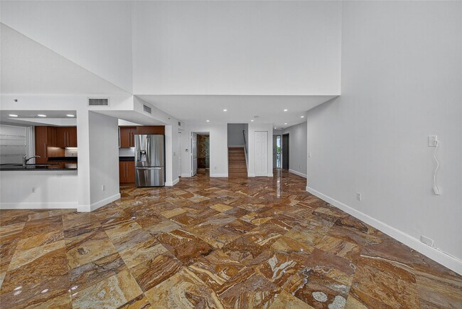 Building Photo - 900 SE 2nd St