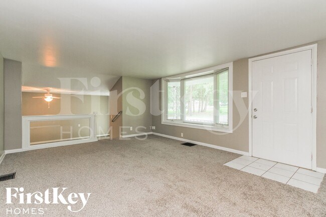 Foto del edificio - 5452 W Southport Rd