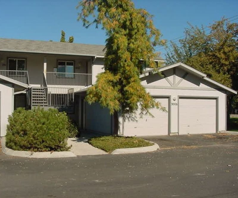Primary Photo - 2 Bed/1 Bath Upper Level w/Garage