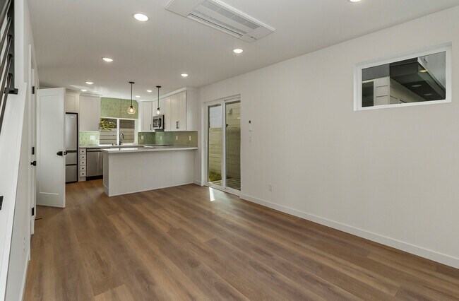 Foto del edificio - 820 S Sullivan St