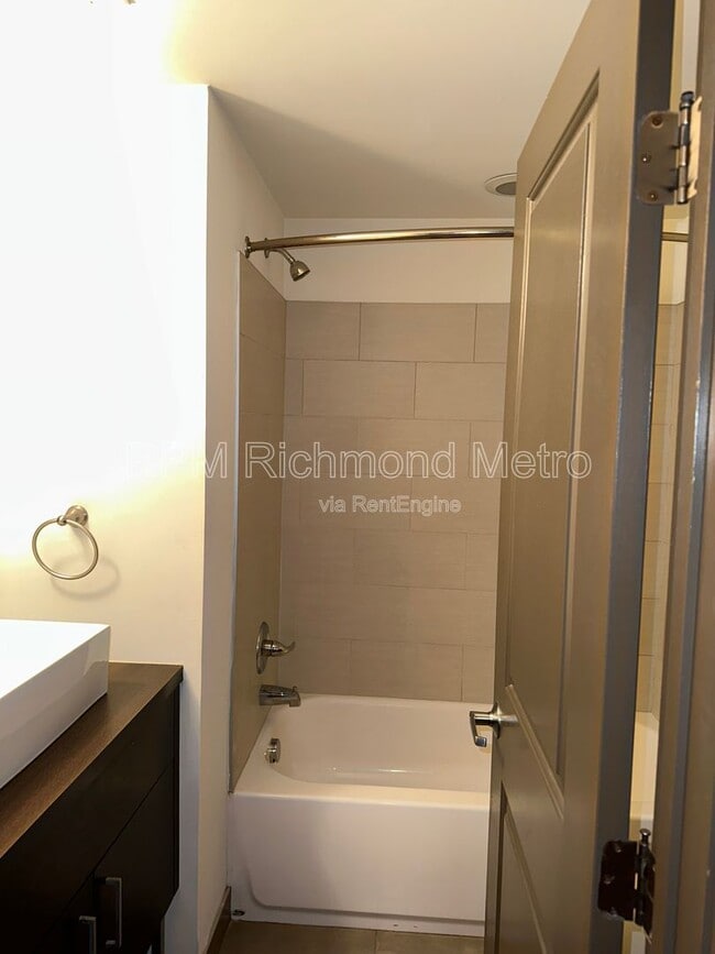 Foto del edificio - 1322 W Broad St