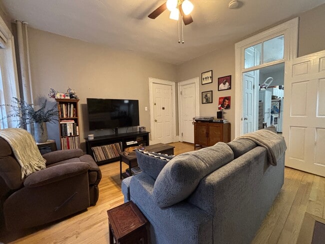 Building Photo - 9 Grove St