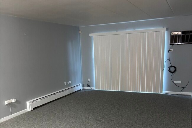 Foto del edificio - 18361 Glen Oak Ave