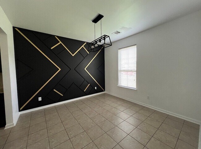 Building Photo - 10575 Dodger Dr