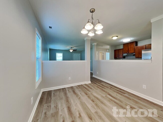 Foto del edificio - 2410 King Malcolm Ln