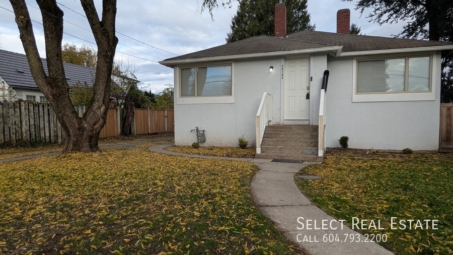 Primary Photo - 45783 Wellington Ave