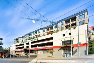 Building Photo - 321 10th Ave S