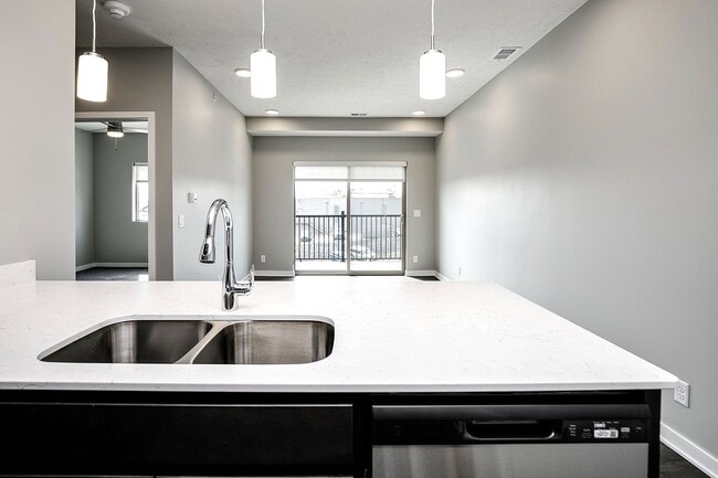 Building Photo - VUE19